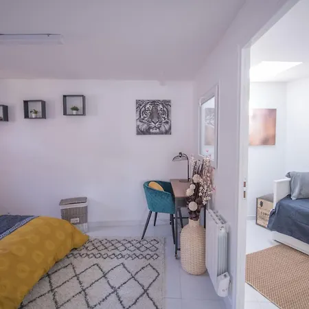 Vakantiehuis Le Charmant Combault *