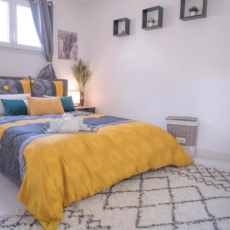 Vakantiehuis Le Charmant Combault *
